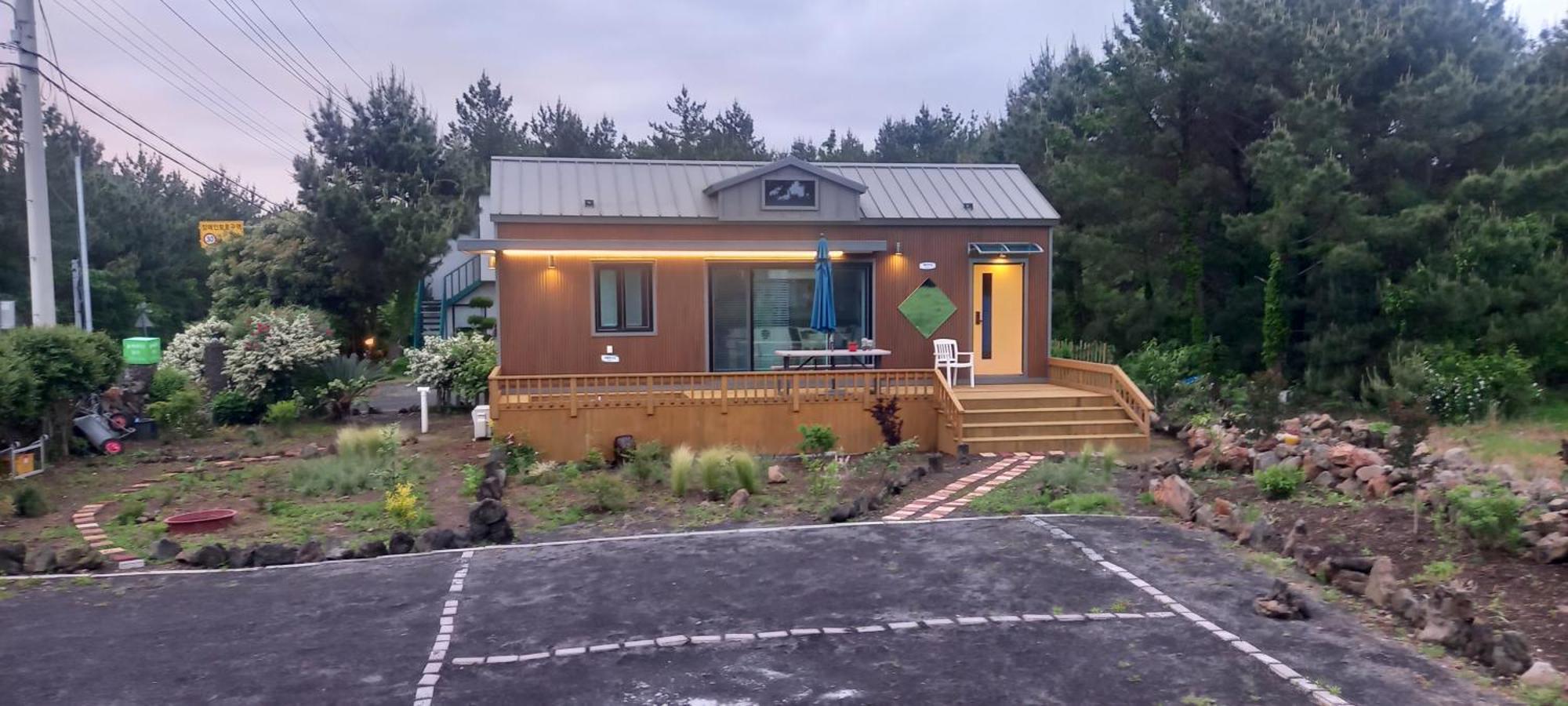 Hamdeok Pool Villa Pension Jeju Exterior photo